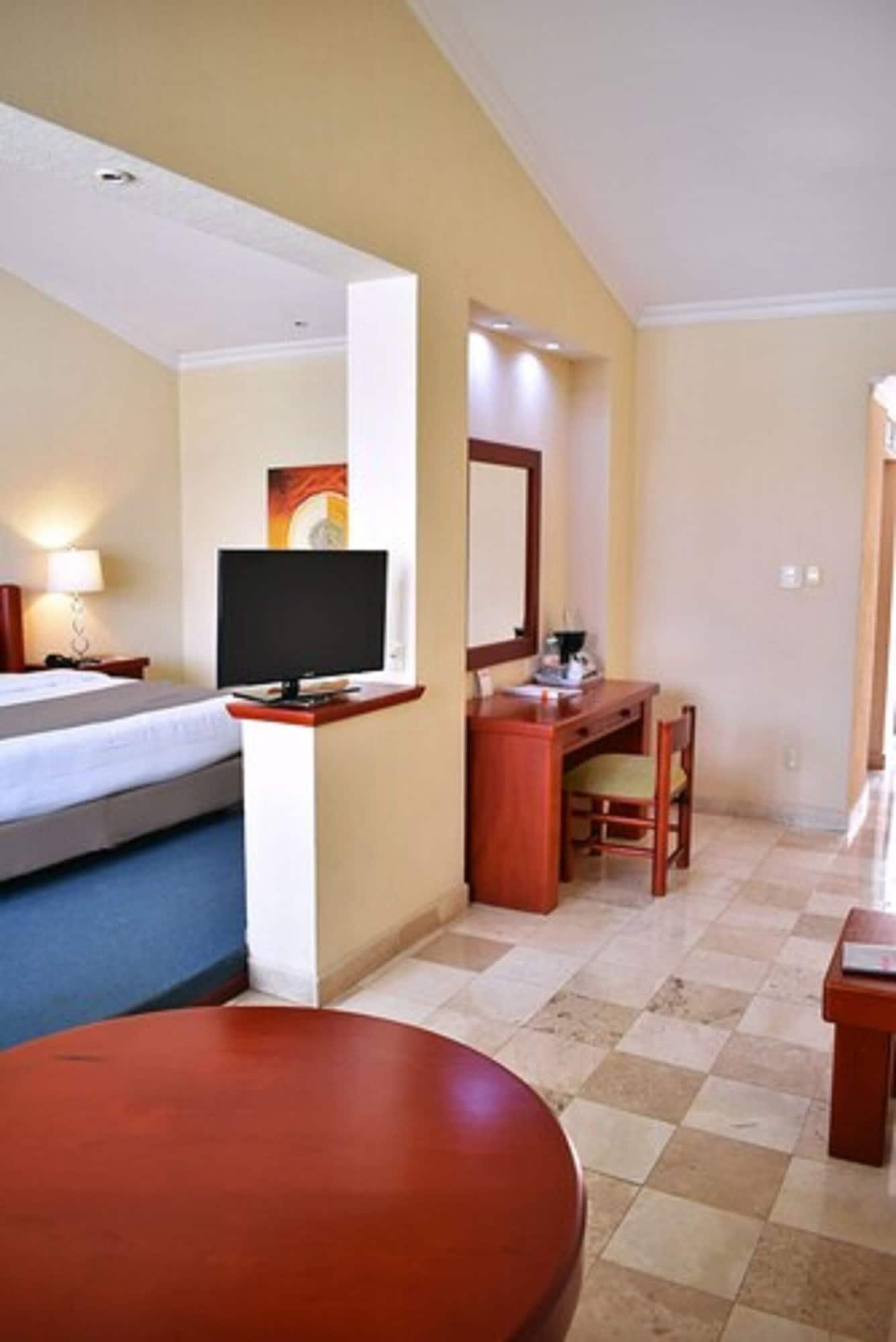 La Posada Hotel Y Suites San Luis Potosí Kültér fotó