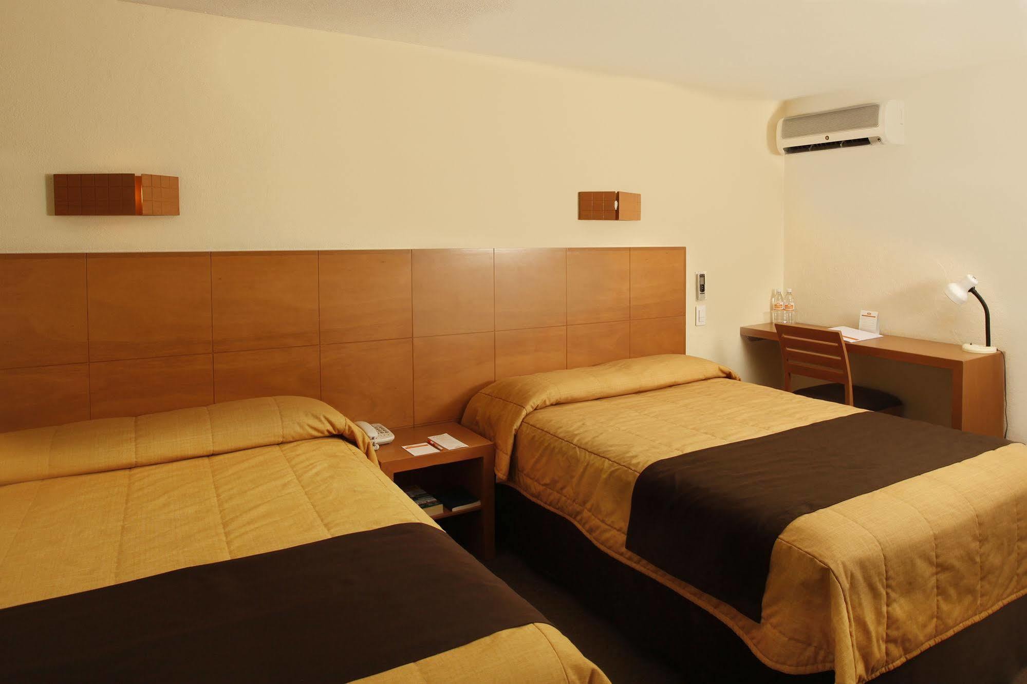 La Posada Hotel Y Suites San Luis Potosí Kültér fotó