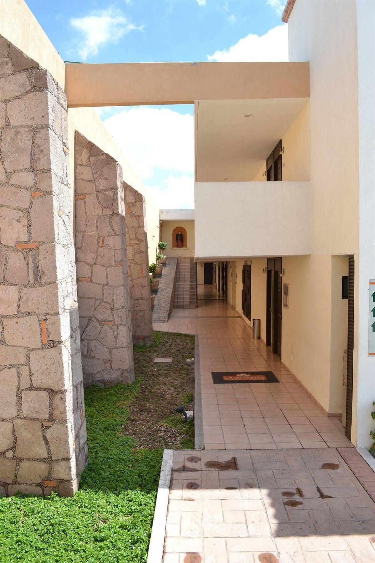La Posada Hotel Y Suites San Luis Potosí Kültér fotó
